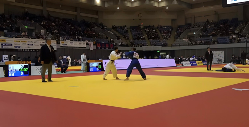 新城選手(一回戦、青道着)